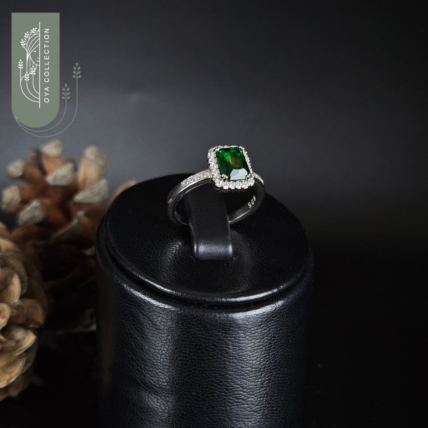 Sterling silver ring 925, rectangular Garnet stone, all lined with Zirconia frame