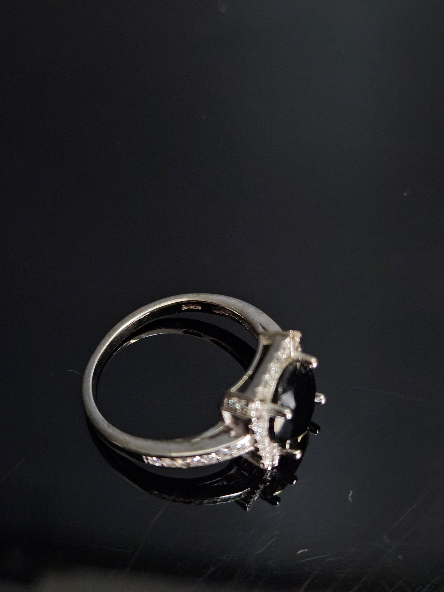 Sterling silver ring 925, square shaped Black Agate stone, zirconia all lined with Zirconia frame