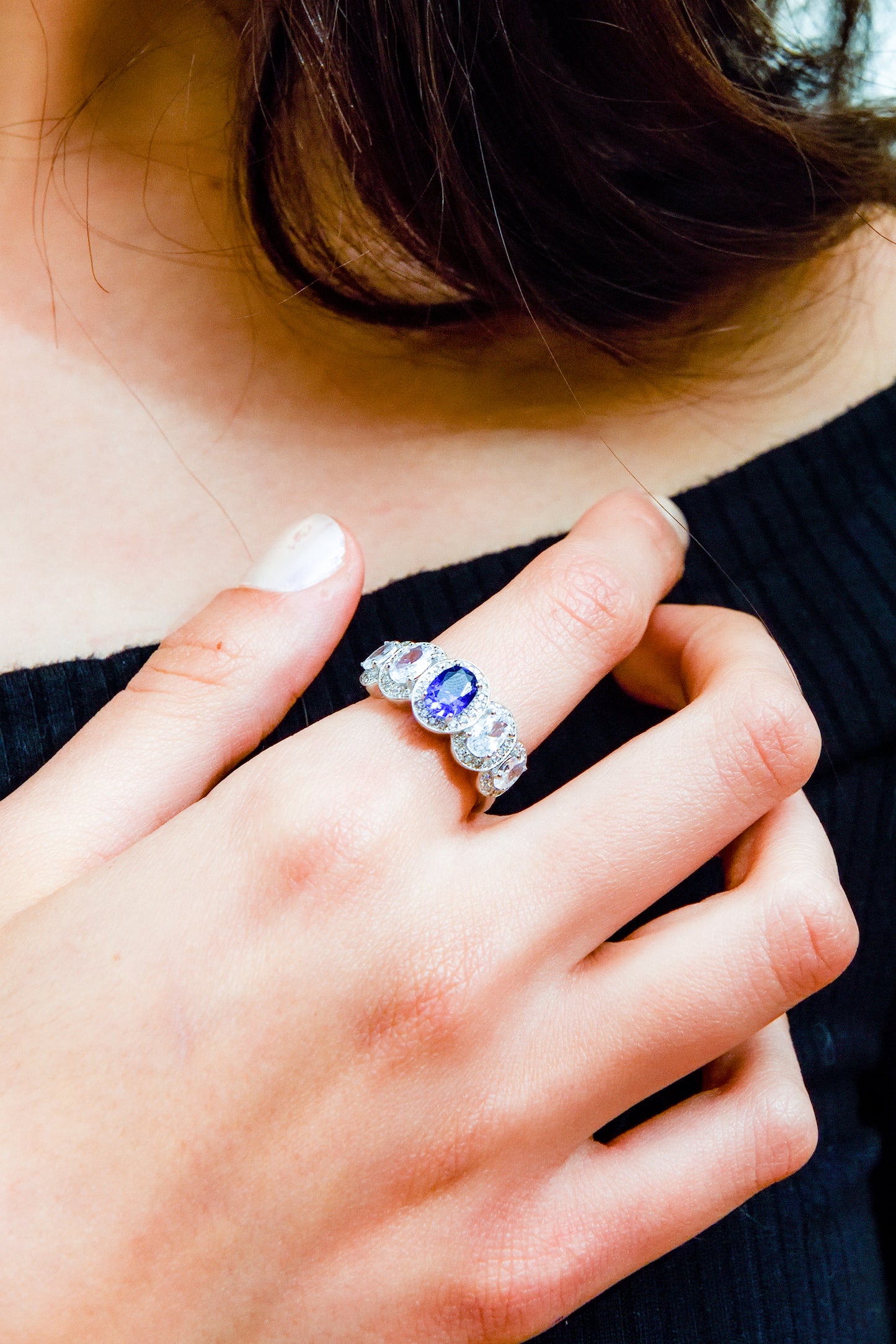 Sterling silver ring 925, 5 stones Oval shaped Blue Sapphire stone and zirconia all lined with Zirconia frame